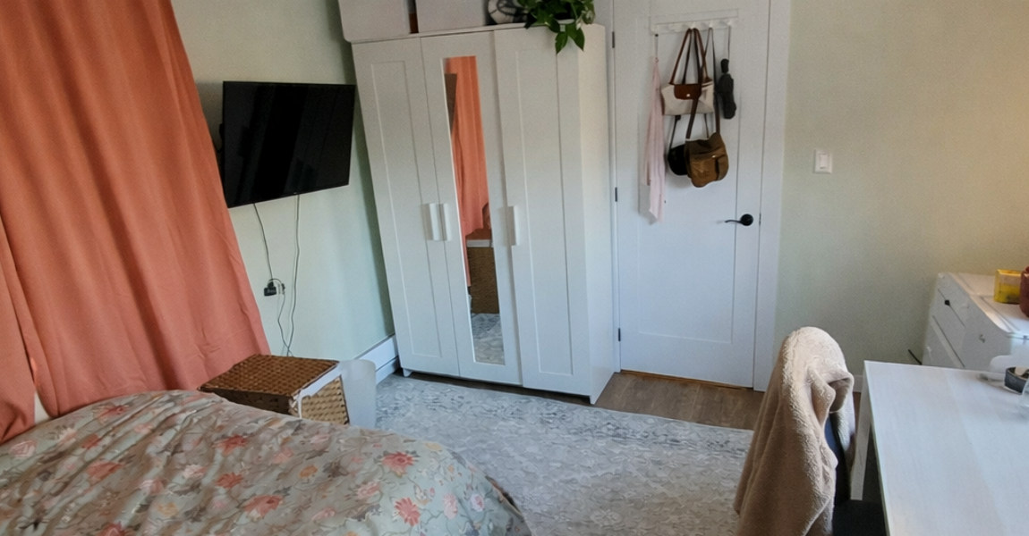 4th Upstairs Bedroom comes with Fridge and 42 inch Smart TV